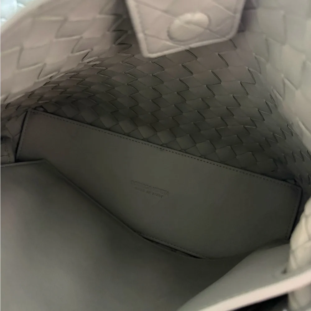 Bottega Veneta Medium Andiamo Bag — Grey Intrecciato Weave, Gold Hardware